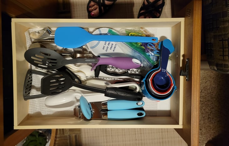 Fully stocked kitchen utensils, more available if required.