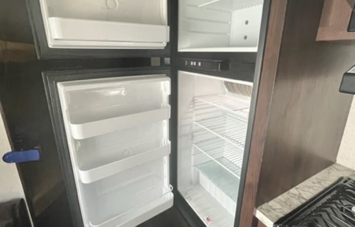 Refrigerator and Freezer