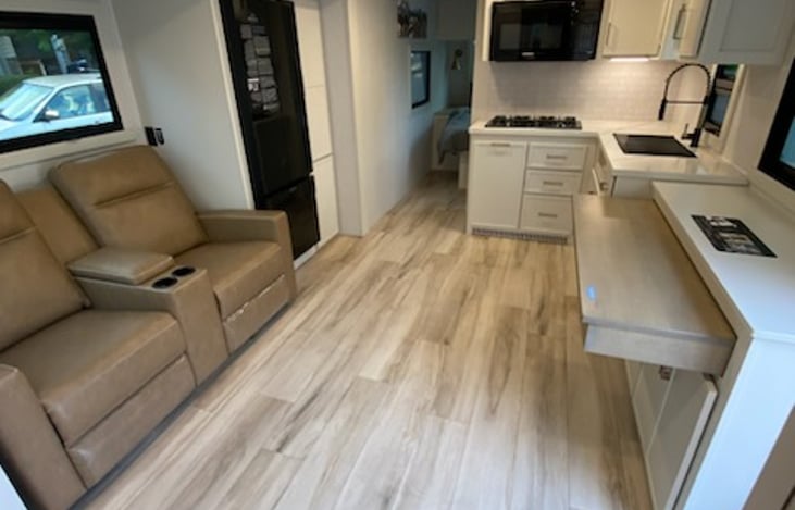 Super comfy wall hugging theater chairs for those moments embrace that time alone after the long hikes!! 👫🏻