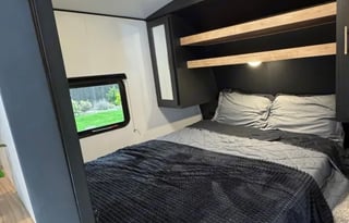 Clean, cozy, and roadtrip ready!