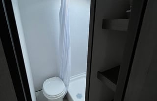 Hazzard's Cozy Camper: Ready to Roam!