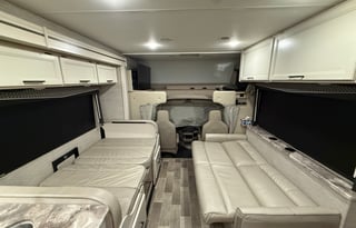 2022 Thor Motor Coach Chateau 31E