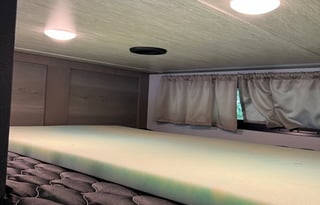 2020 Keystone Montana- HAL494