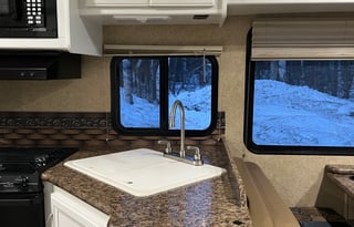 "Lucy" 2014 Thor Motor Coach Four Winds 26A