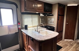 Cavs Camper - Beautiful 37' TT with Bunk House!!