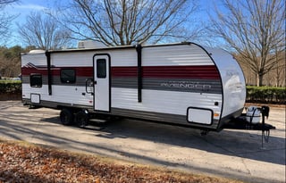 *NEW* Easy Family Camping – 2024 Avenger 25BH