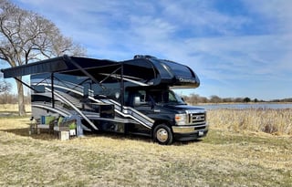 2023 Quantum LF31 Bunkhouse, Dual AC's+Solar (AZ)