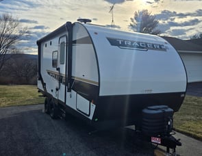 Prime Time RV Tracer 190RBSLE