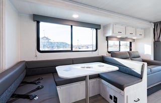 2022 EAST TO WEST Entrada 2900DS