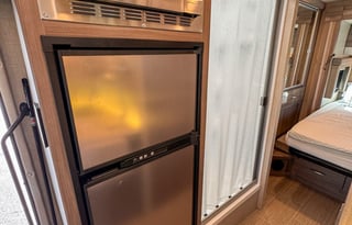 DELANO - Luxury Mini Coach for 2-4