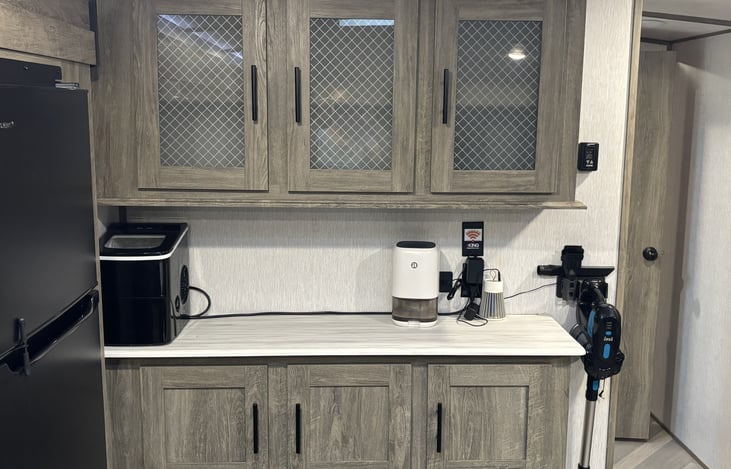 Extra Counter Space and Storage