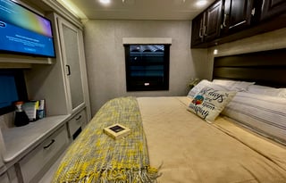 Meet Rosanna - The Cozy Family Friendly Entegra 34