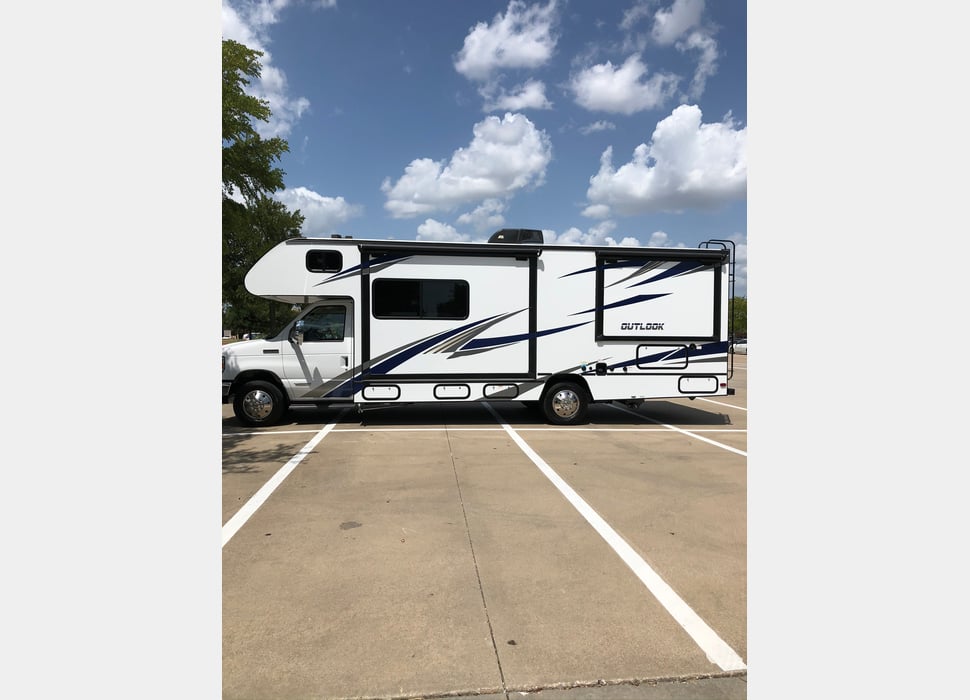 Class C Motor Home rentals in Terrell