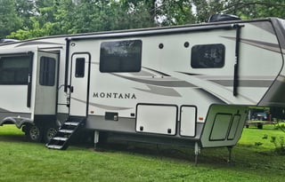 2020 Montana 38ft Montana