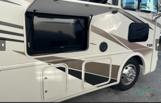 2018 THOR 32.1 ACE 2 FULL BATHS, KING,PET FRIENDLY