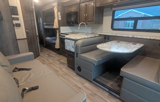Family-ready - Bunk beds Solar power Pet Friendly