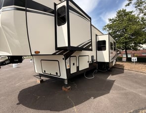 Forest River RV Sandpiper Destination Trailers 393RL