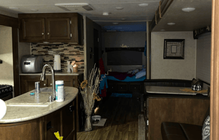 Travel trailer sleeps 10!!! Comes with everything