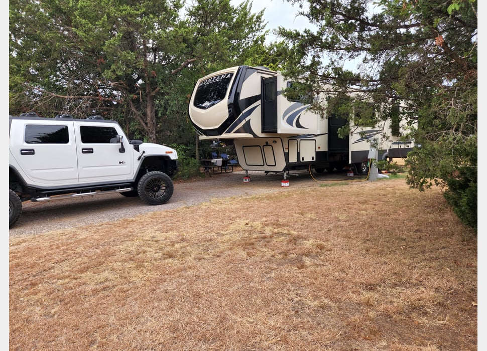 Fifth Wheel rentals in Sherman