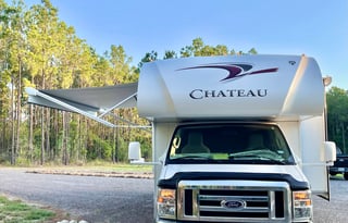 2016 Thor Motor Coach Chateau 31E Bunkhouse