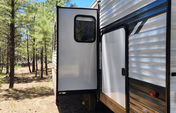 Three additional feet of slideout space, making it 12 feet wide!