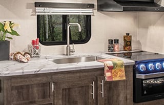 2019 KZ Sportsmen LE 23 feet, sleeps 7