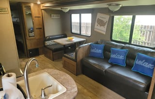 2018 Gulf Stream RV Kingsport Ultra Lite 279BH