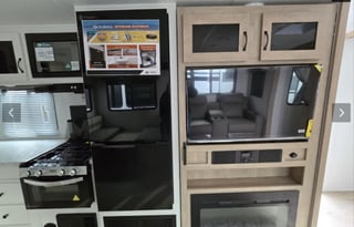 Solaire BRAND New 3 bedroom HIDDEN PANTRY Sleeps8