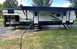Brand new 2025 Palomino Puma 31QBBH