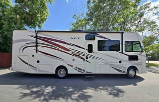 2018 Thor Motor Coach ACE 30.2