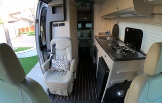 2014 Airstream RV Interstate Interstate Lounge Wardrobe