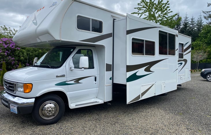 31.0 Greyhawk 31F Class C Motor Home | RVshare