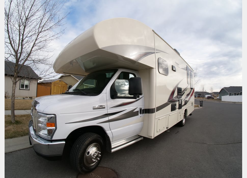 Class C Motor Home rentals in Post Falls