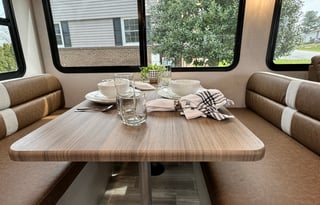 2024 Luxurious, Loaded & Spacious 2 Bdrm Pets Free