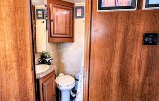 Renovated! "Lucky" the Leprechaun *Sleeps 10*