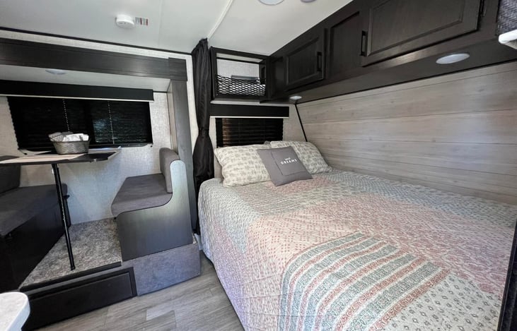 Queen Bed in North GA RV Rental