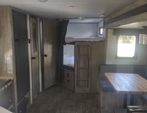 Forest River Alpha Wolf 26DBH