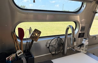Airstream Glamping in Style/Remote OfficeStarlink