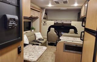 2019 Thor Motor Coach Chateau 30D