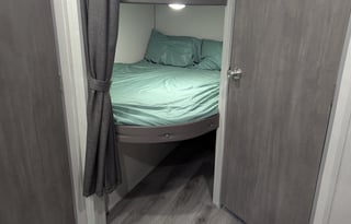 2025 Coachmen Catalina Summit Series 8 261BHS