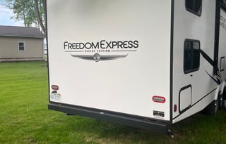 2022 Freedom Express 29SE Sleeps up to 10!