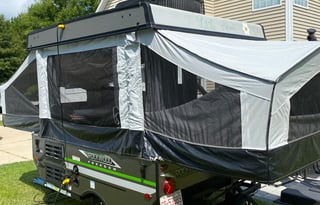 Cozy Pop-Up Camper — We Deliver & Set-Up!