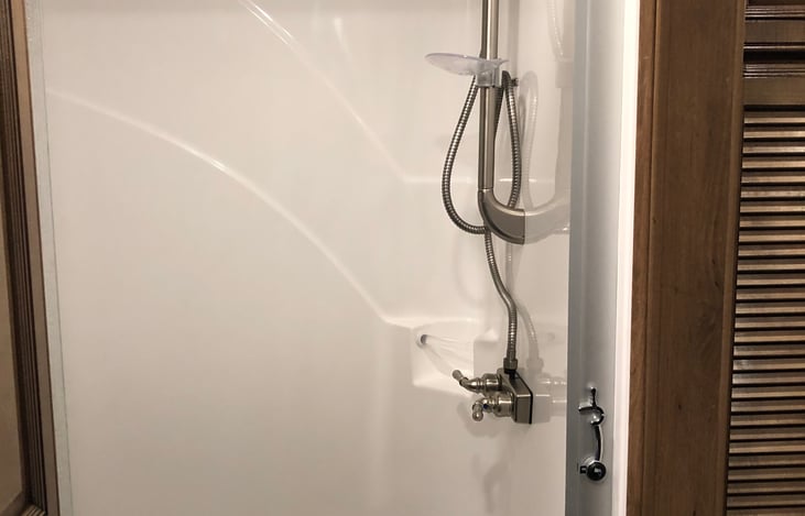 Main bathroom shower 2