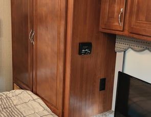 Holiday Rambler Vacationer 32WBD