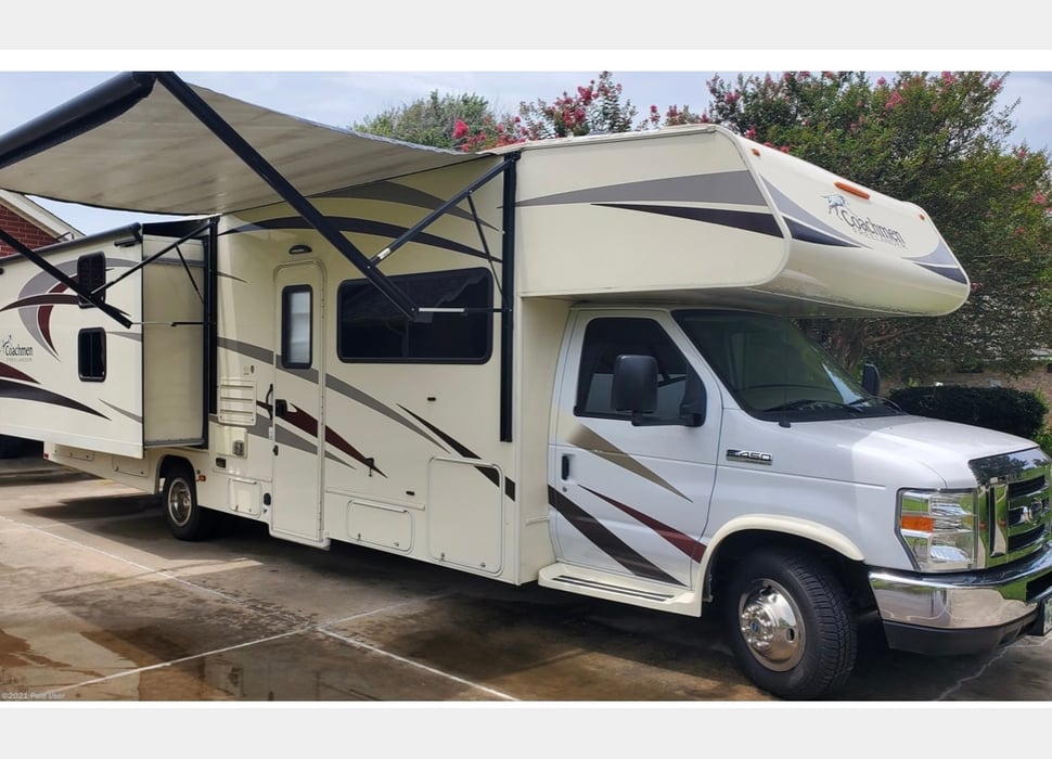 Class C Motor Home rentals in Cave Junction