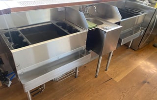 NUI LOA - Bar Trailer