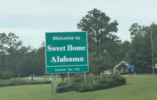 Spacious 26 footer with 2 slides...easy to haul!