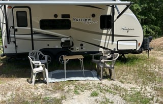 2017 Coachmen RV Freedom Express 192RBS