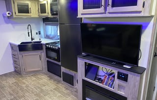 Genesis - 2021 FR Cherokee 30DBH-L (Delivery Only)