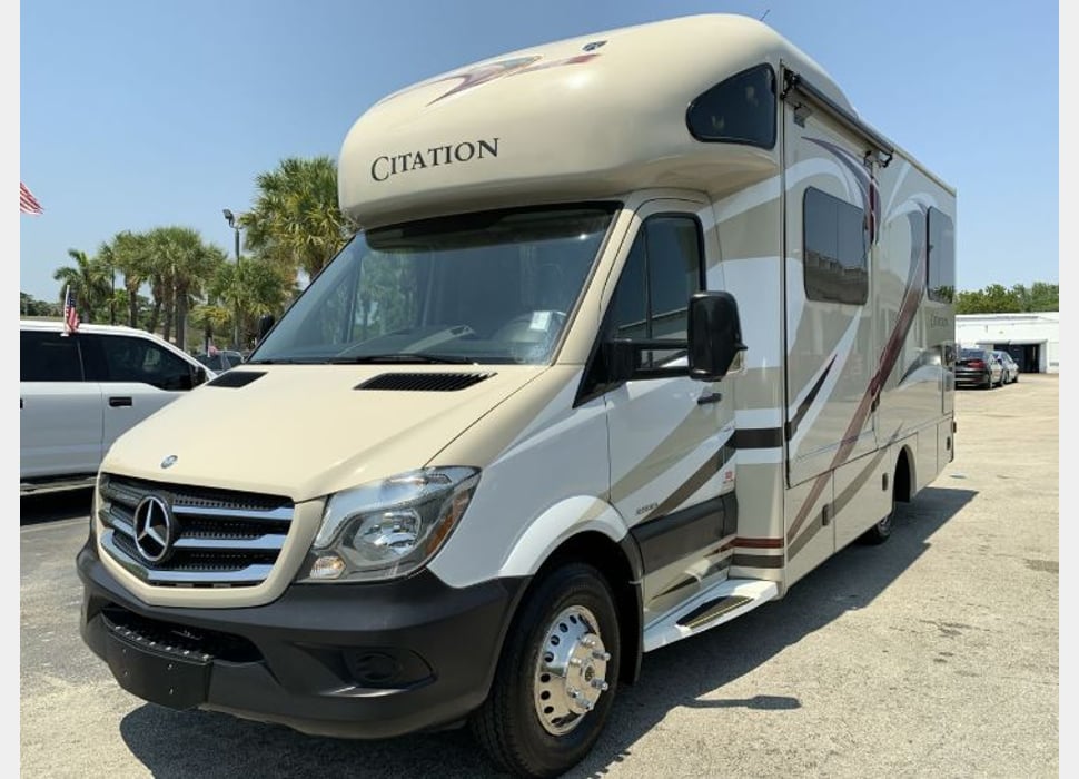 Class C Motor Home rentals in Menifee
